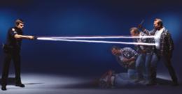 Taser в действии.