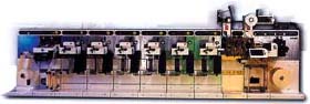 Общий вид восьмикрасочной УФ-флексографской машины FA-3300 фирмы Nilpeter, в которую может быть интегрирована секция трафаретной печати